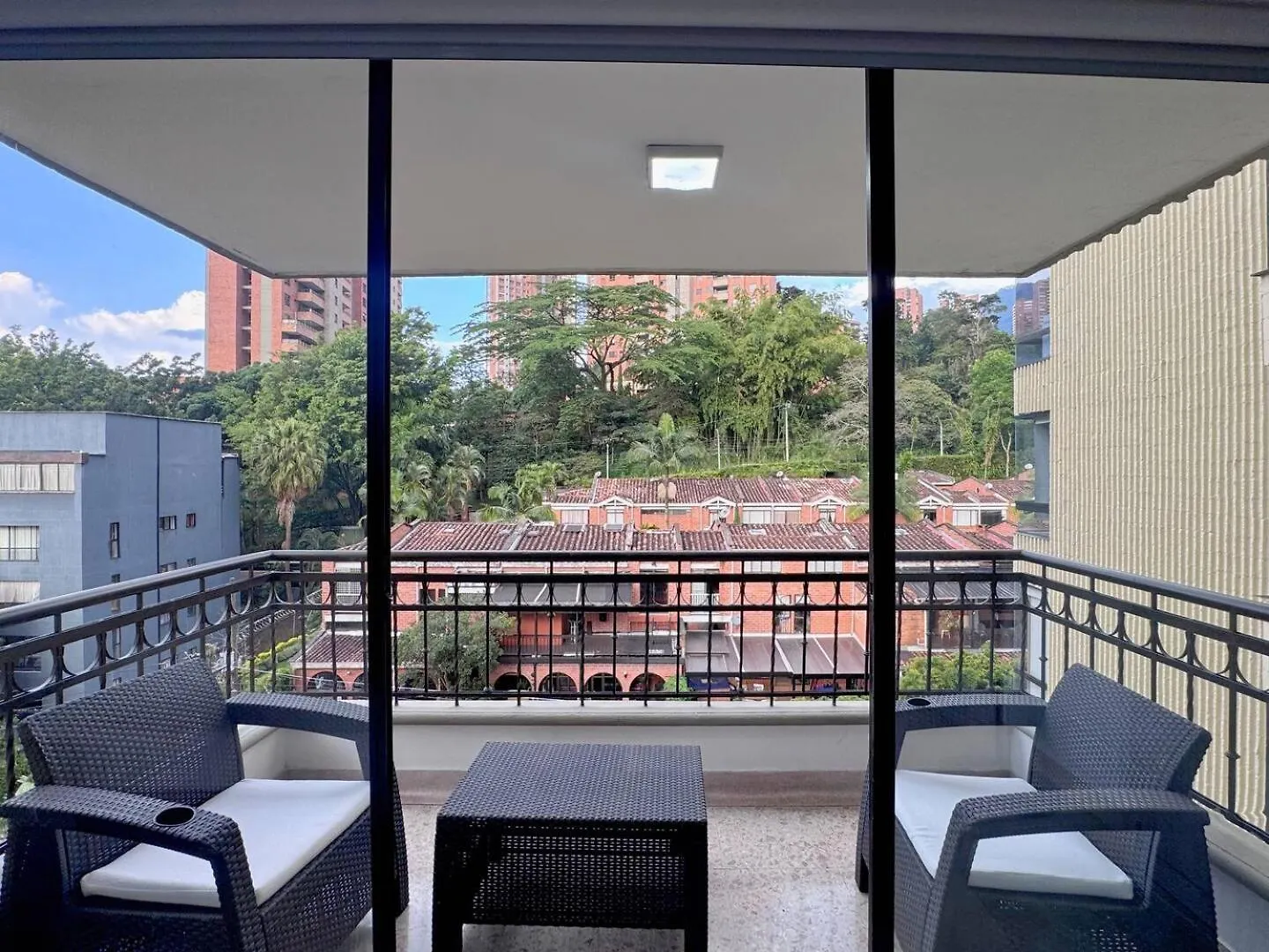 Dom wakacyjny 4Br 232 M Apartment In El Poblado, El Tesoro Medellín