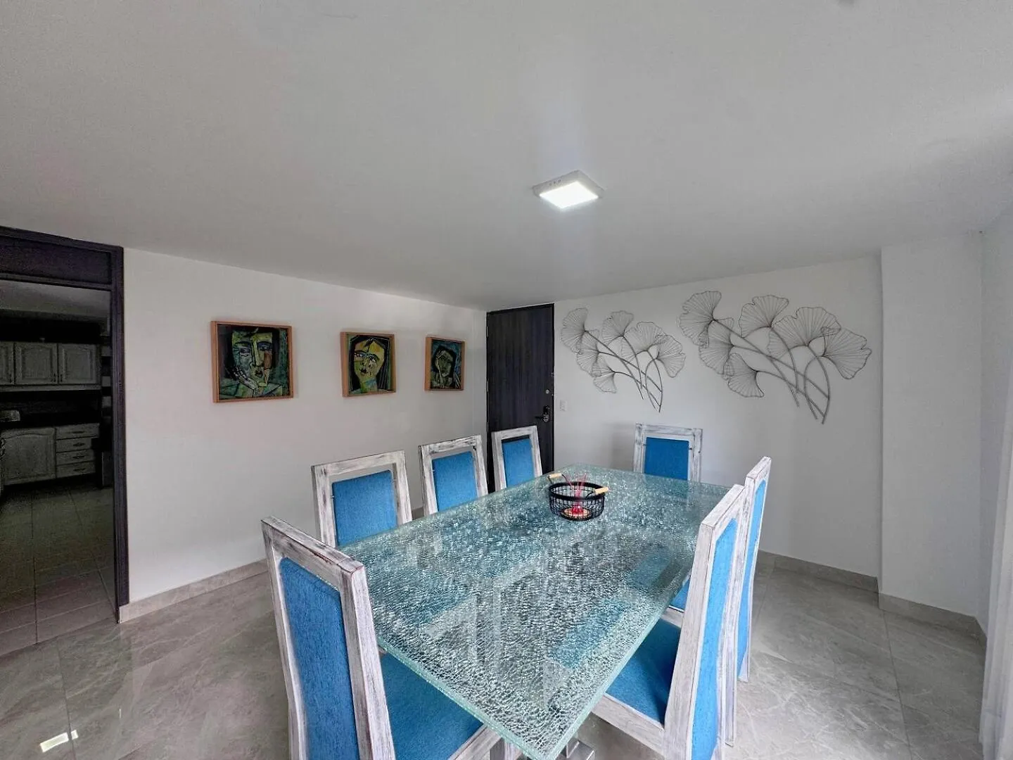 4Br 232 M Apartment In El Poblado, El Tesoro Medellín Dom wakacyjny