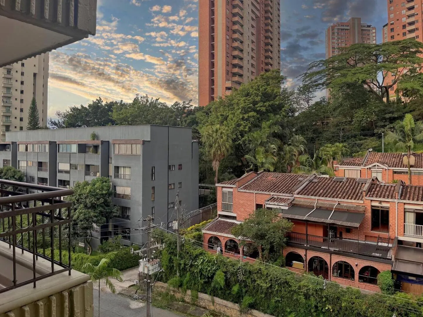 Dom wakacyjny 4Br 232 M Apartment In El Poblado, El Tesoro Medellín