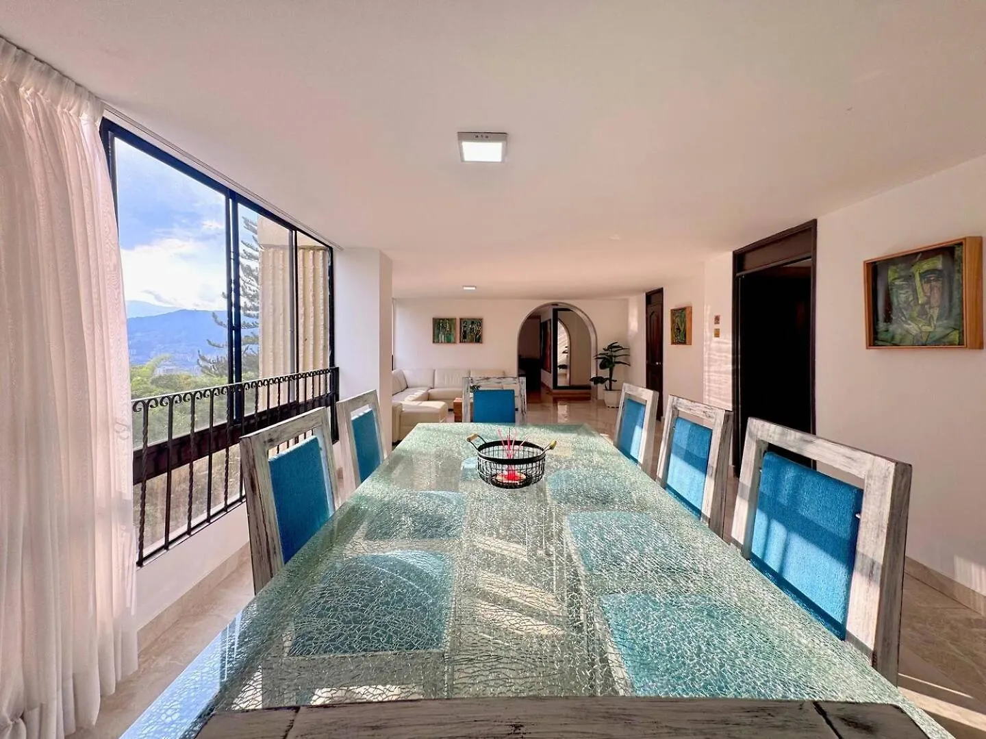 4Br 232 M Apartment In El Poblado, El Tesoro Medellín